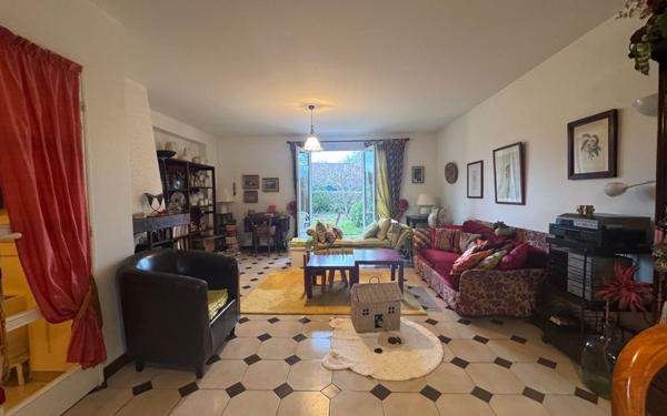 Maison à vendre    5 pièces • 111,23 m2 Chelles