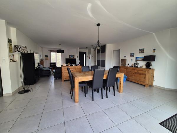 Maison récente 110 m² – 3 chambres – jardin 800 m² –Vayres Le Paradis 360 000 €