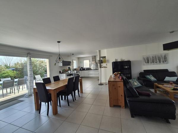 Maison récente 110 m² – 3 chambres – jardin 800 m² –Vayres Le Paradis 360 000 €