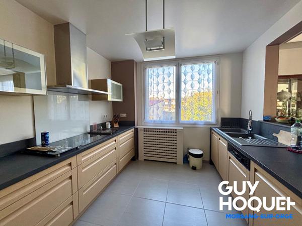 À vendre : Appartement spacieux de 149 m² comprenant de 7 pièces à Morsang sur Orge