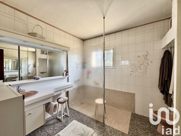 Maison traditionnelle 6 pièces de 128 m² à Milhaud (30540)