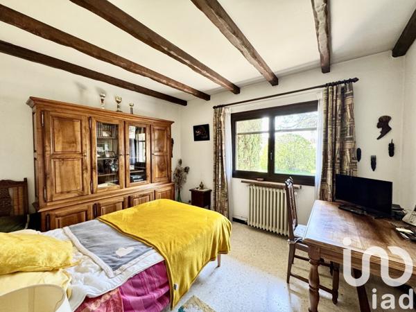 Maison traditionnelle 6 pièces de 128 m² à Milhaud (30540)