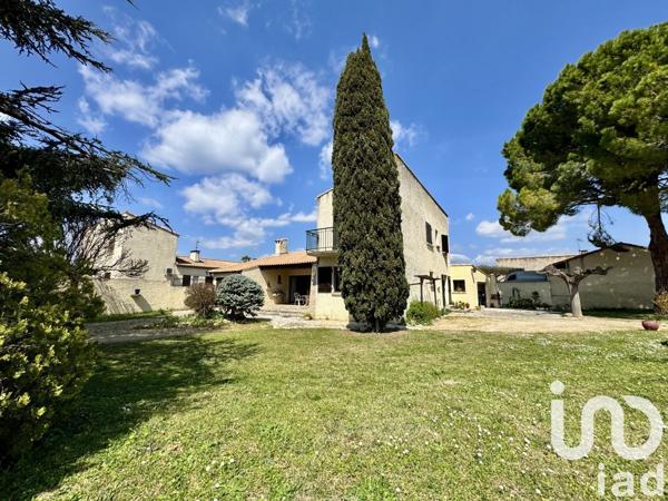 Maison traditionnelle 6 pièces de 128 m² à Milhaud (30540)