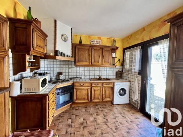 Maison traditionnelle 6 pièces de 128 m² à Milhaud (30540)