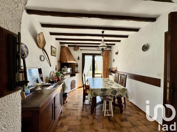 Maison traditionnelle 6 pièces de 128 m² à Milhaud (30540)