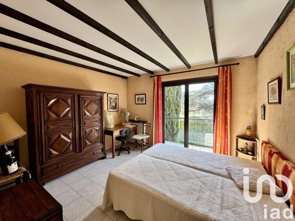 Maison traditionnelle 6 pièces de 128 m² à Milhaud (30540)