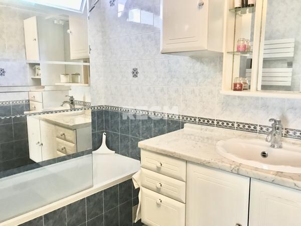 Saint-Fargeau-Ponthierry (77310) Appartement F5 lumineux et traversant avec 2 balcons, 2 parkings privatifs, cave