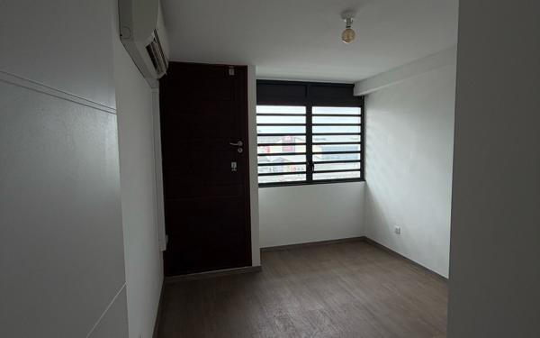 Appartement à louer    3 pièces •  Cayenne