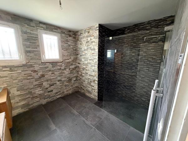 EXCLUSIVITE - PAVILLON AXE POITIERS