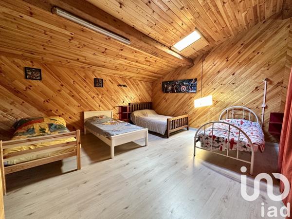 Maison 5 pièces de 165 m² à Opoul-Périllos (66600)