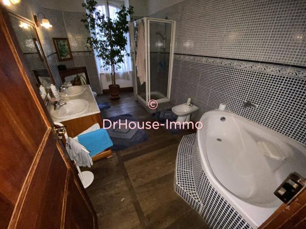 Maison à vendre 10 pièces de 198 m²