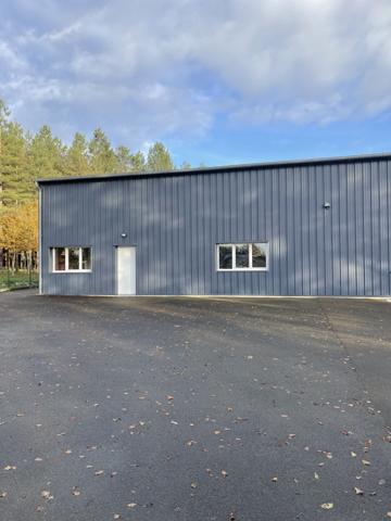 Saint-Mars-la-Brière (72470) LOCAL D'ACTIVITE PROCHE AUTOROUTE