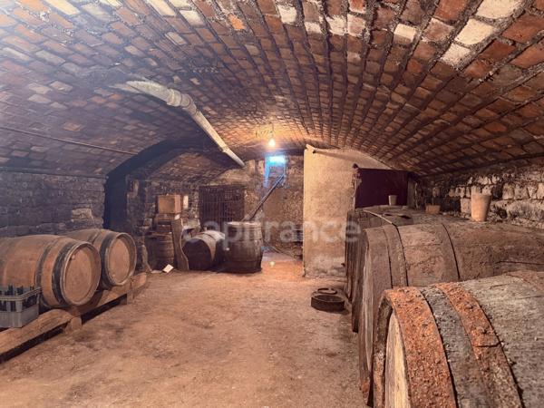 Maison à vendre 4 pièces CHITRY  (89) maison de vigneron.   dépendance     Cave Voûté