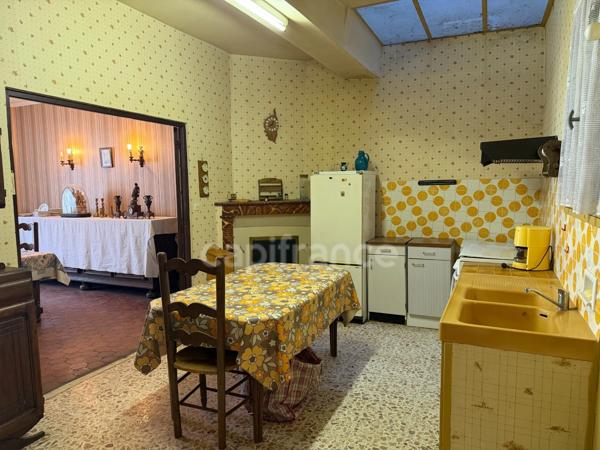 Maison à vendre 4 pièces CHITRY  (89) maison de vigneron.   dépendance     Cave Voûté