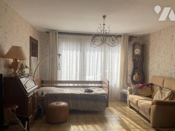 EN EXCLUSIVITE - A VENDRE A BAILLEUL dans le Nord (59) : MAISON MITOYENNE PROCHE CENTRE VILLE E...