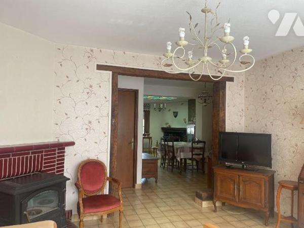 EN EXCLUSIVITE - A VENDRE A BAILLEUL dans le Nord (59) : MAISON MITOYENNE PROCHE CENTRE VILLE E...