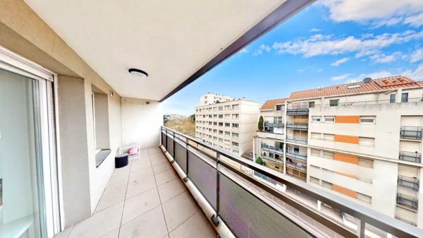 Vente Appartement 2 pièces 44 m2 à Lyon 8