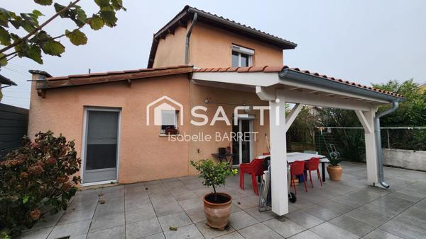 Spacieuse maison de charme de 155 m² avec jardin et piscine