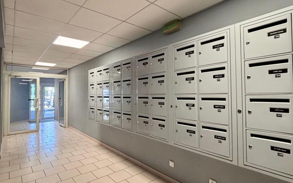 Appartement à vendre    1 pièce •  Sète