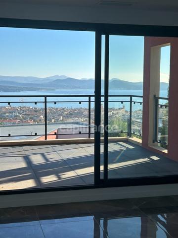 La Ciotat (13) – Villa contemporaine neuve de type 3 avec vue mer panoramique