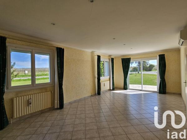 Maison traditionnelle 6 pièces de 103 m² à Saint-Aubin-le-Dépeint (37370)