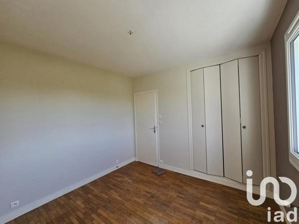 Maison traditionnelle 6 pièces de 103 m² à Saint-Aubin-le-Dépeint (37370)