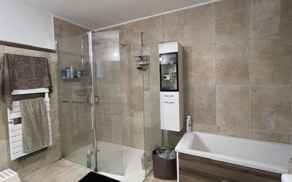 Maison à vendre    6 pièces • 191,16 m2 Villeneuve