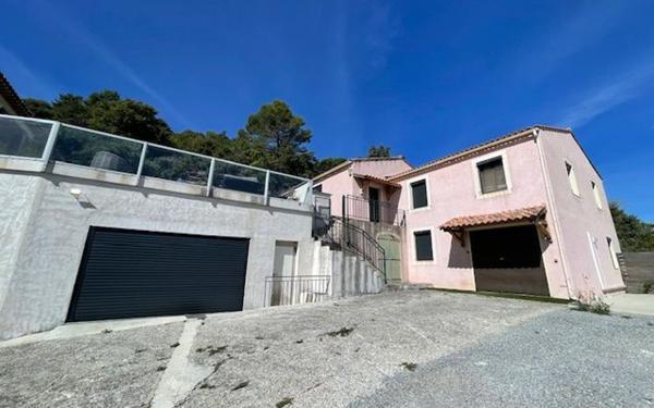 Maison à vendre    6 pièces • 191,16 m2 Villeneuve