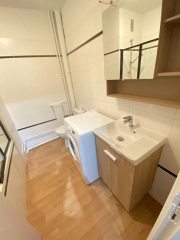 Appartement 1 pièce à vendre à Chaville - Proximité Place de Verdun avec RER C et commerces. 220 000 € ** - Référence 669-C