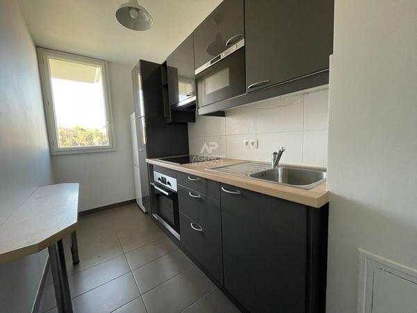 Appartement 1 pièce à vendre à Chaville - Proximité Place de Verdun avec RER C et commerces. 220 000 € ** - Référence 669-C