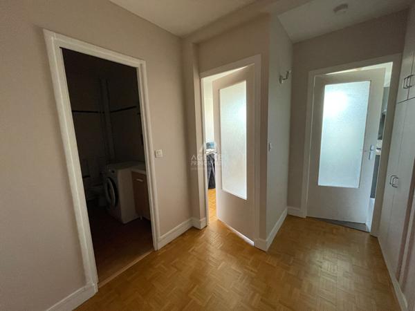 Appartement 1 pièce à vendre à Chaville - Proximité Place de Verdun avec RER C et commerces. 220 000 € ** - Référence 669-C