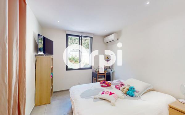 Maison à vendre    5 pièces •  Carqueiranne