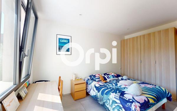 Maison à vendre    5 pièces •  Carqueiranne