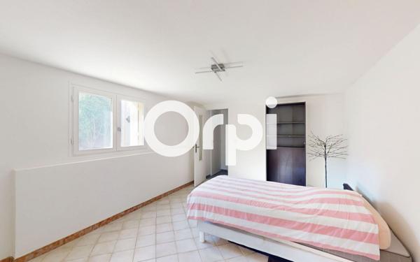 Maison à vendre    5 pièces •  Carqueiranne