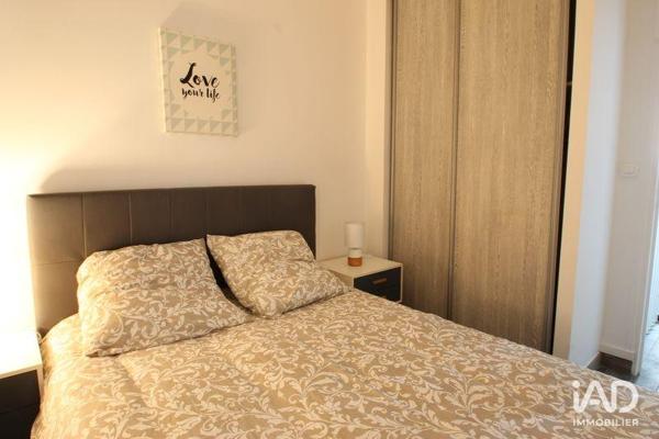 Location appartement 2 pièces 50 m² Paris 18