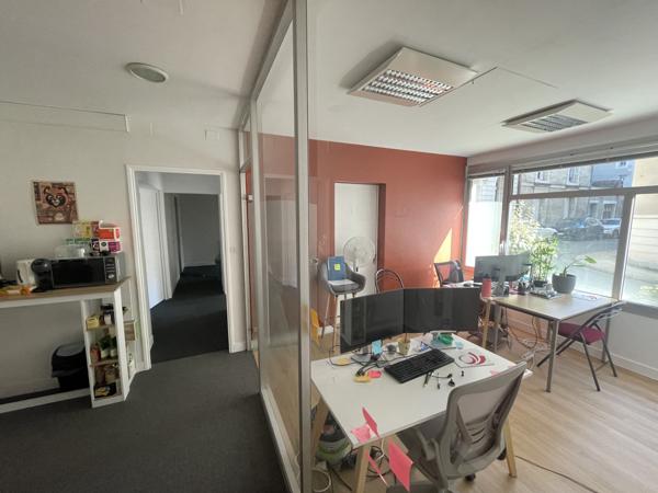 Poitiers (86000) HYPER-CENTRE POITIERS APPARTEMENT T3-T4 EN RDC DE 59 M2 + PARKING