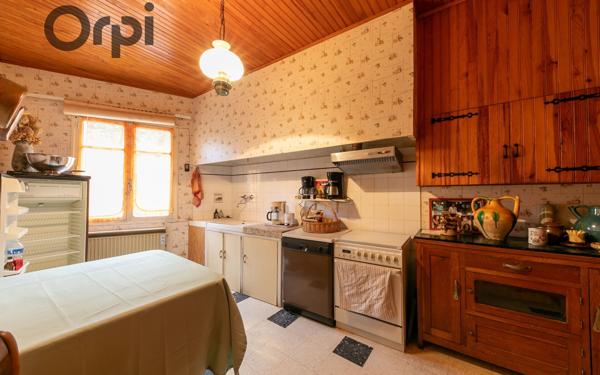 Maison à vendre    6 pièces • 183,96 m2 Tuchan