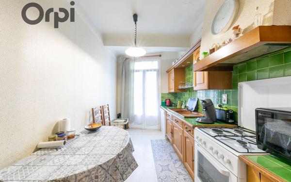 Maison à vendre    6 pièces • 183,96 m2 Tuchan