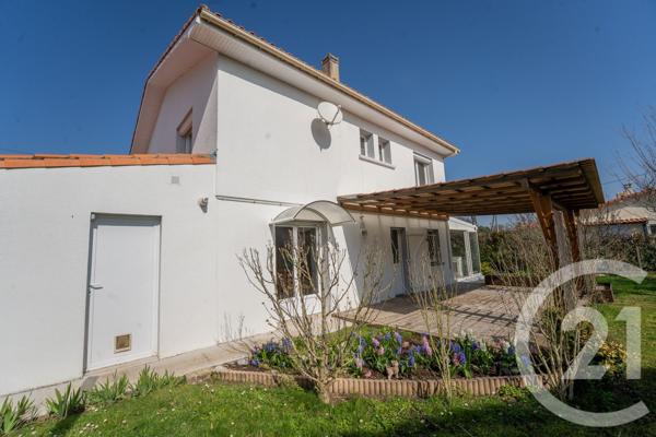 Maison à vendre  8 pièces - 139 m2 SAUJON - 17