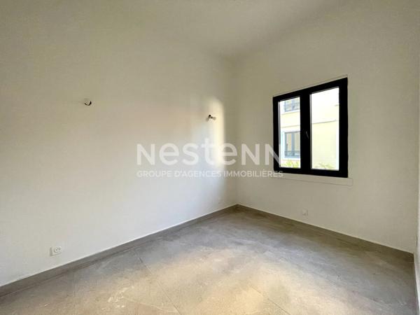 Maison Chatenay Malabry 2 pièce(s) 28.10 m2 ; Jardin ; Centre-Ville ; Terrasse ; T10 ; Commerces