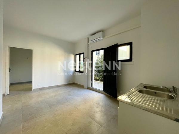 Maison Chatenay Malabry 2 pièce(s) 28.10 m2 ; Jardin ; Centre-Ville ; Terrasse ; T10 ; Commerces