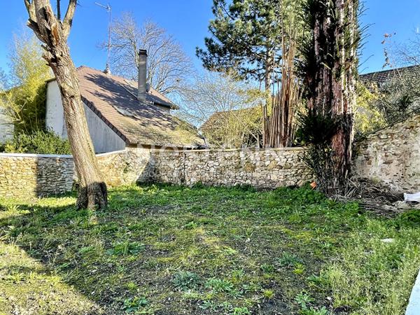 Maison Chatenay Malabry 2 pièce(s) 28.10 m2 ; Jardin ; Centre-Ville ; Terrasse ; T10 ; Commerces