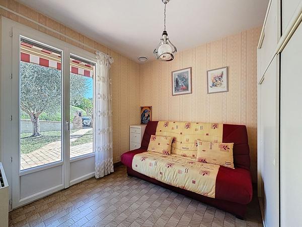 A vendre Maison centre Preignan 90 m2 avec garage en sous sol, jardin clôturé