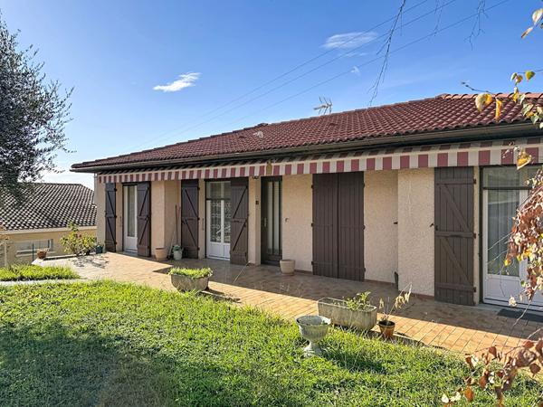 A vendre Maison centre Preignan 90 m2 avec garage en sous sol, jardin clôturé