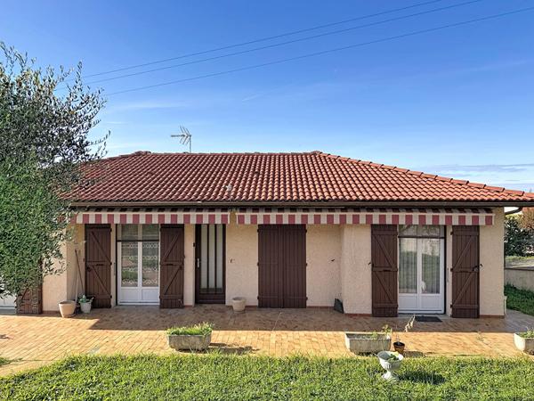 A vendre Maison centre Preignan 90 m2 avec garage en sous sol, jardin clôturé