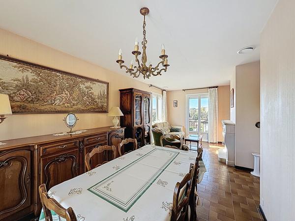 A vendre Maison centre Preignan 90 m2 avec garage en sous sol, jardin clôturé