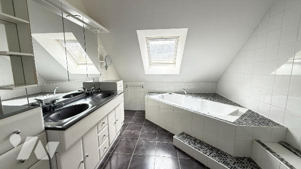 Maison Melesse T8 192m²