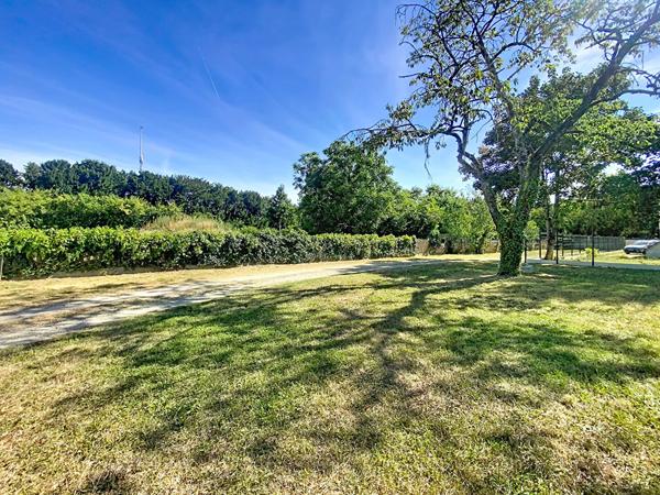 Ensemble immobilier Amboise 8 pièce(s) 126.23 m2 sur 1550 m² de terrain