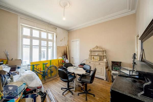 Local commercial à vendre 169m²