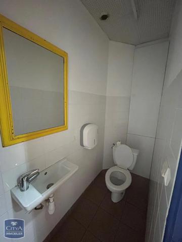 Local commercial à vendre 169m²